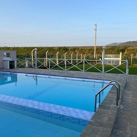 1 Bedroom Fully Furnished Luxurious Apartment Voi Town Exterior foto