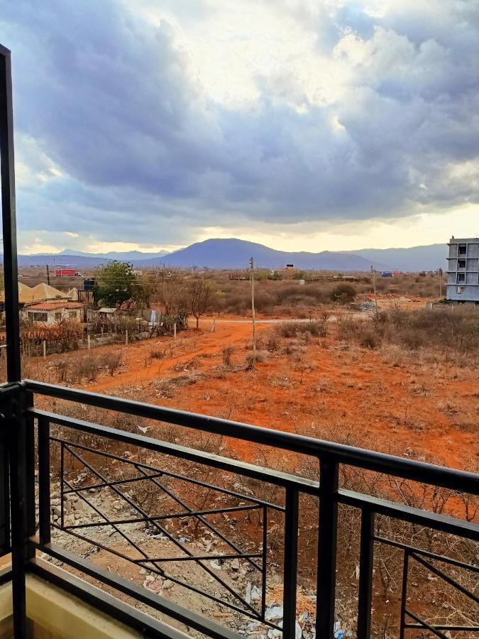 1 Bedroom Fully Furnished Luxurious Apartment Voi Town Exterior foto